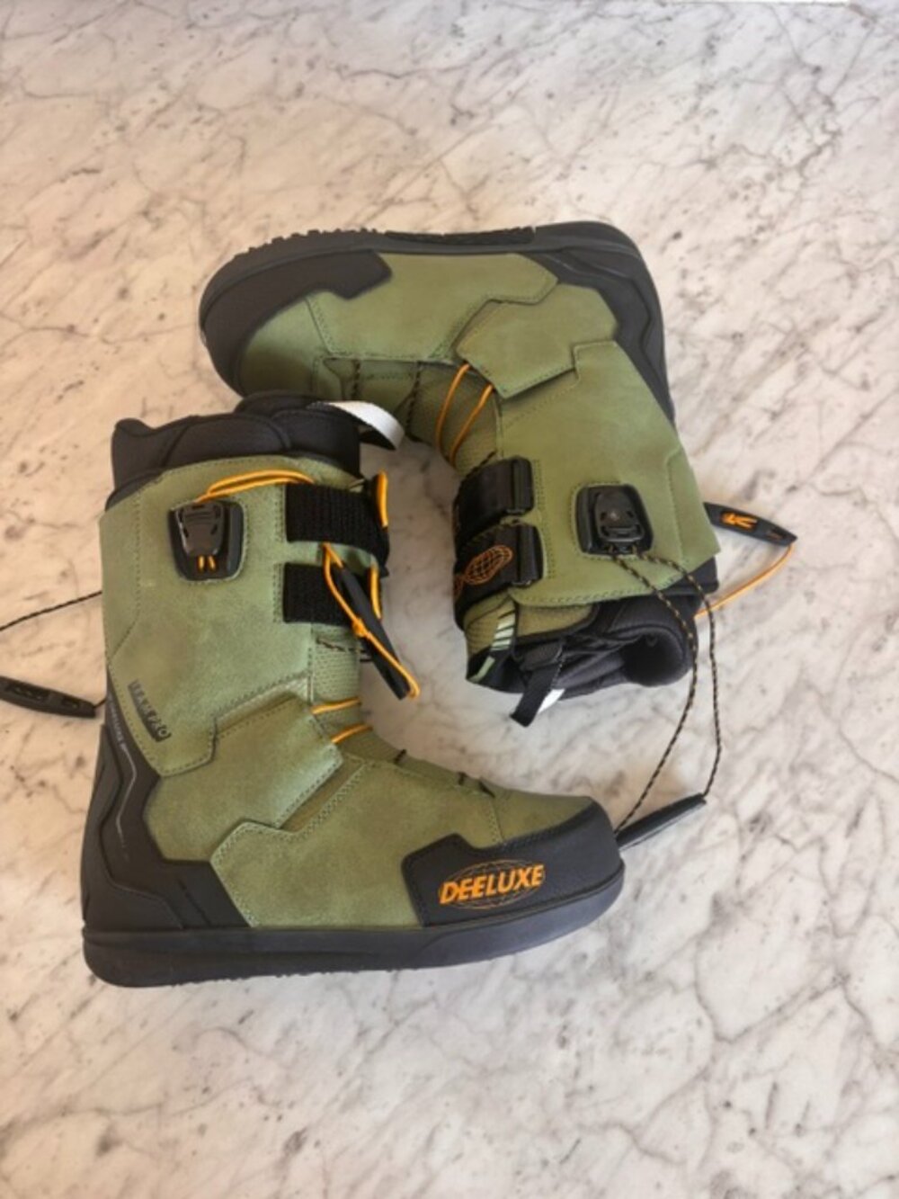 DEELUXE Team Pro Mens Snowboarding Boots size 9.5